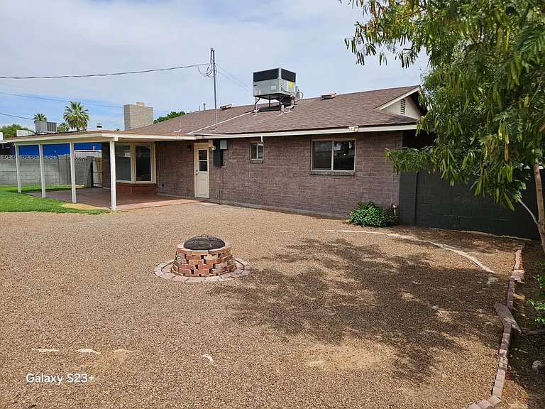 531 E Laguna Dr — Photo 30