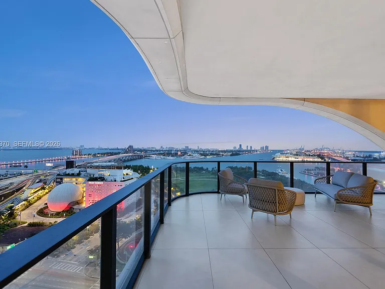 1000 Biscayne Blvd #1702 — Photo 23