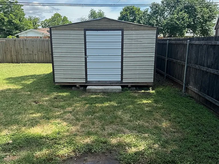 3017 Bennett Dr — Photo 31
