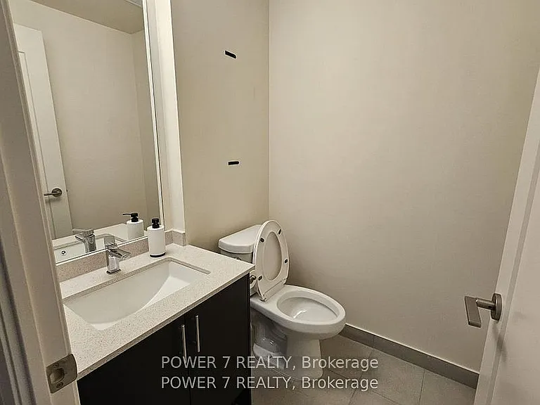 9000 Jane St #1620 — Photo 5