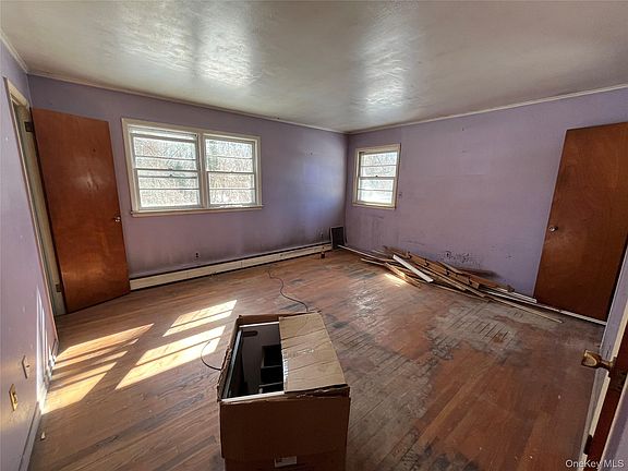 5th image of 802 Tooker Avenue