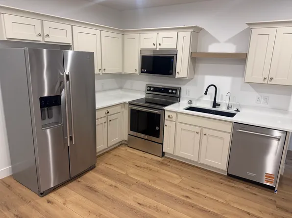 50 N Scarlet Maple Rd #Basement, Vineyard, UT 84059