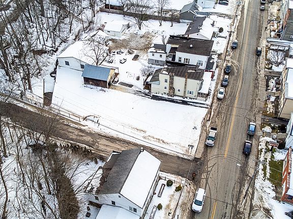 2nd image of 104 Main Street