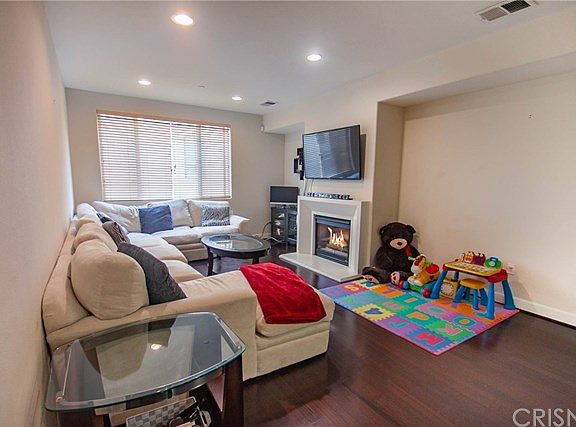 2nd image of 10609 Bloomfield St APT 205