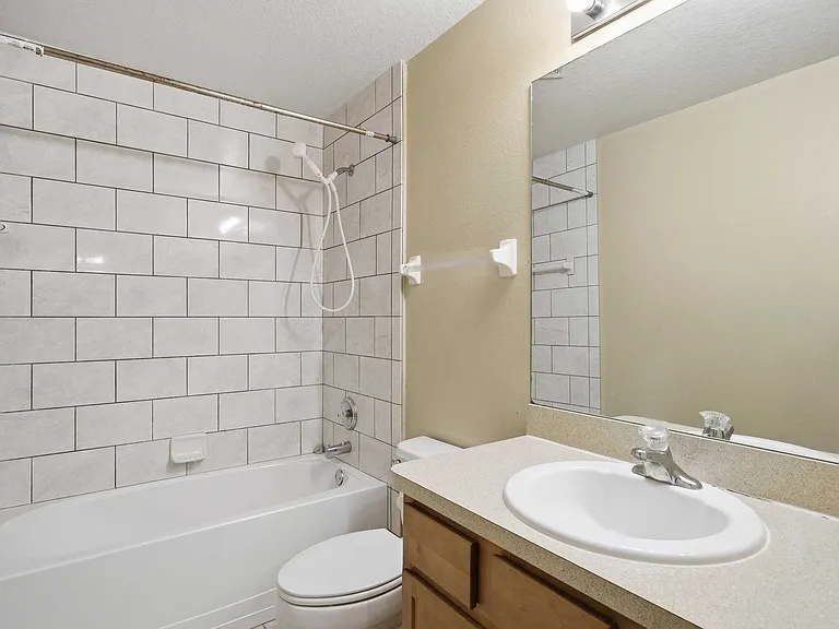 57 Pine Dr — Photo 36