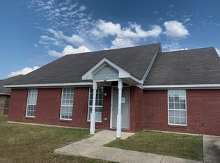 1818 Elvis Presley Dr, Tupelo, MS 38804