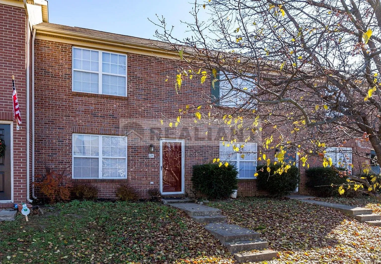 2 bed, 2.5 bath, 1080 sqft, $1,295 — Photo 2