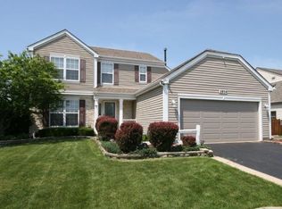 2804 Forestview Dr, Carpentersville, IL 60110