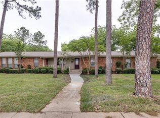 1014 W College St, Grapevine, TX 76051