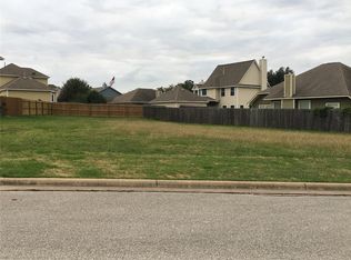 2704 Cypress Cir, Brenham, TX 77833