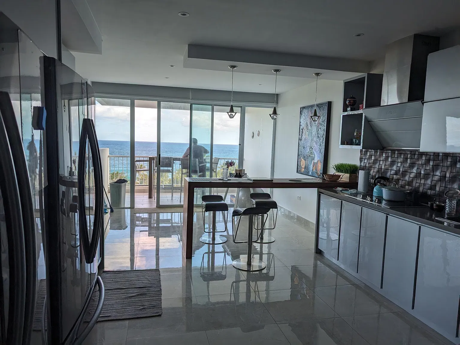 4 bed, 3.5 bath, 5100 sqft, $14,000 — Photo 4