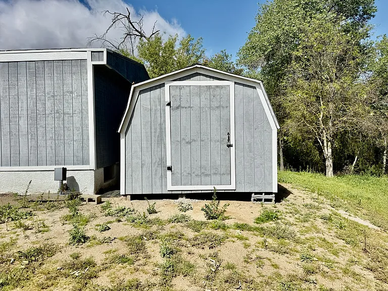 22784 Grand Ave — Photo 27