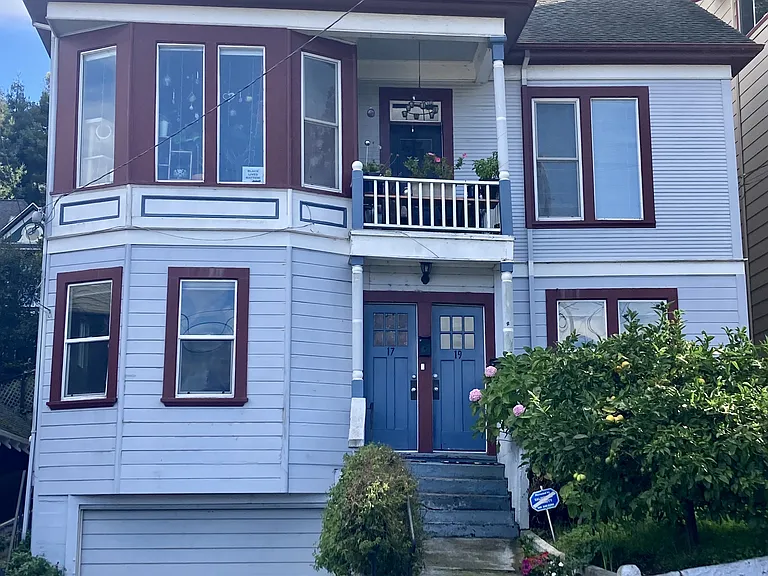Montana St — Photo 1