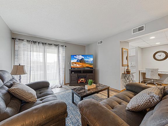 3rd image of 607 19th St NW APT 25