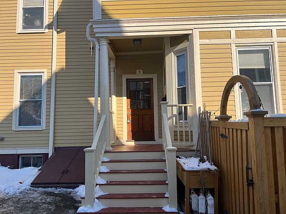 5th image of 54 Dartmouth St #3
