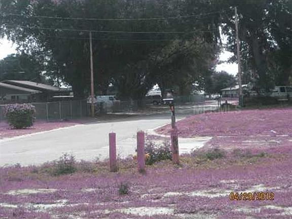 2nd image of 2 Carefree Cove Dr
