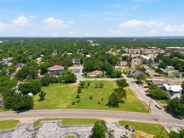 1104 N 18a St, Waco, TX 76707