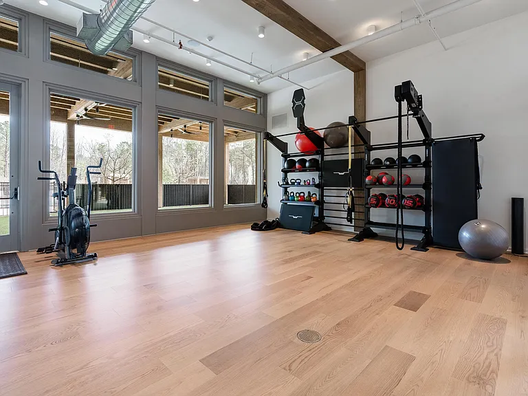 4652 Silas Ave — Photo 59