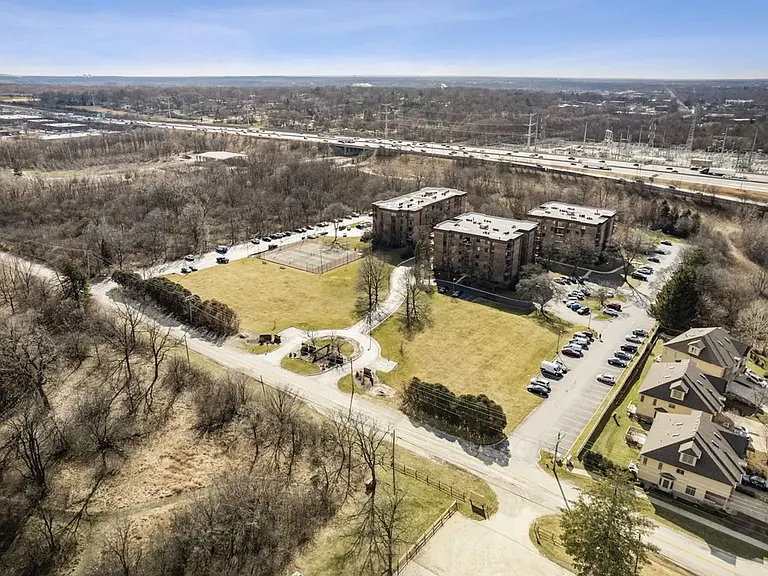 425 Walnut Creek Ln #1401 — Photo 16