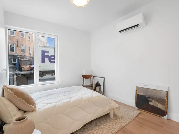 489 Grand Street image 5 of 9