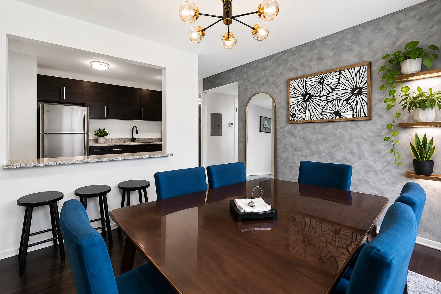 2 bed, 869 sqft, $2,500 — Photo 1
