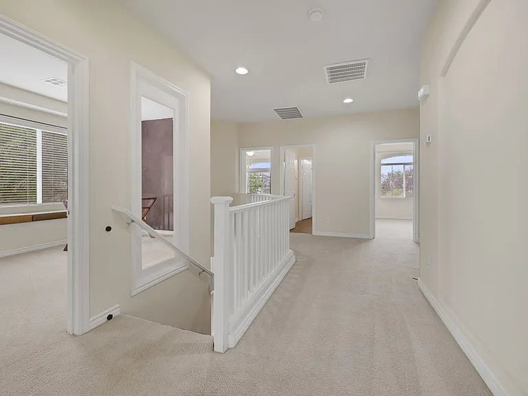290 Spectacular St — Photo 10