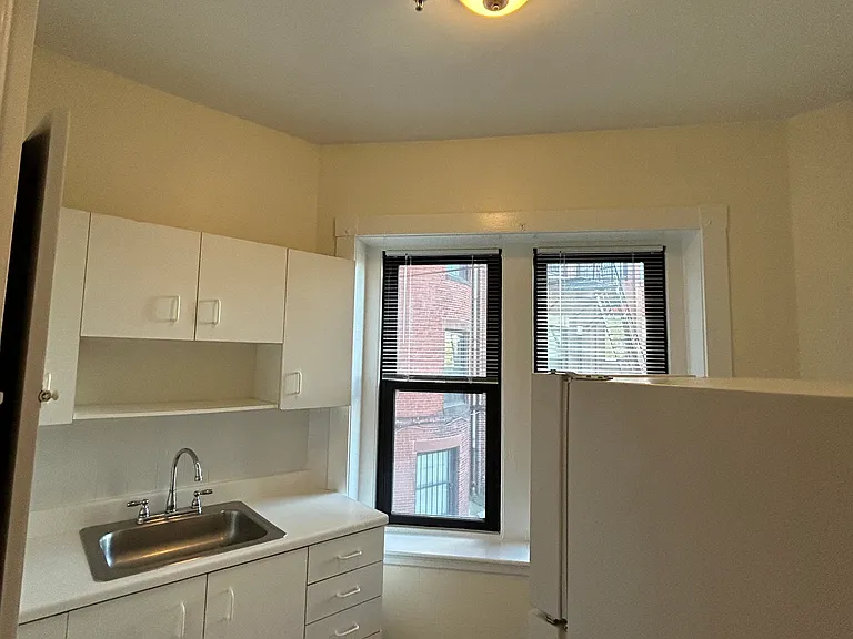 504 Beacon St #15 — Photo 7