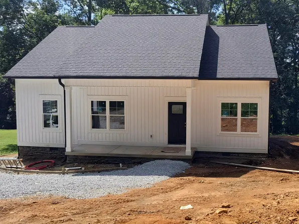 440 Hotwater Rd, Soddy Daisy, TN 37379