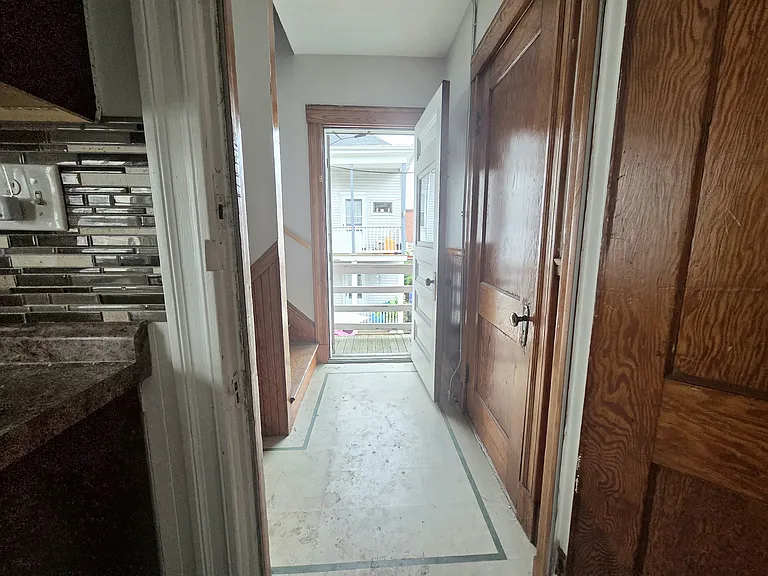 19 Leavitt St #2 — Photo 16
