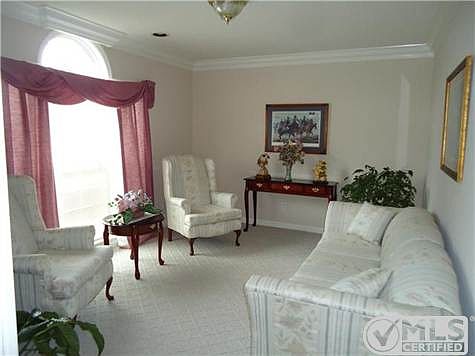 2nd image of 3159 Glenbrooke Dr