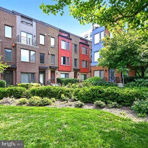 8319 Looking Glass Way, Fairfax, VA, 22031