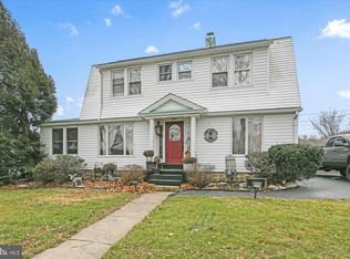 11 Hallton Hill Rd, Pine Grove, PA 17963