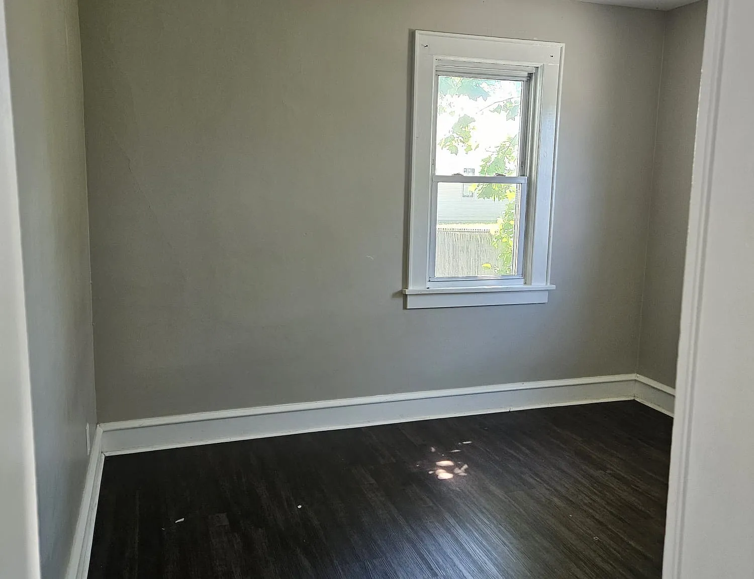 3 bed, 1150 sqft, $2,400 — Photo 1