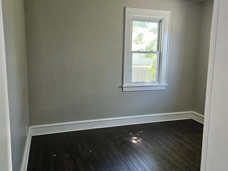 517 Brad St