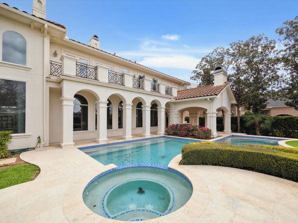 4 Grand Manor Ct, Sugar Land, TX 77479