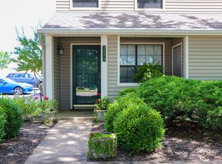 302 Fairway Cir, Springdale, AR 72764