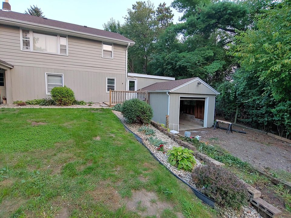 1st image of 1906 Colby Ln #4