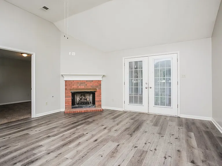 5822 Michaelson Dr — Photo 4
