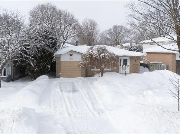 6 Lonsdale Pl, Barrie, ON L4M 4J1