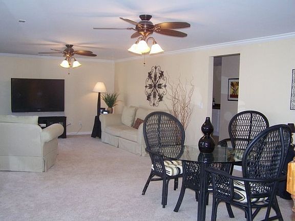 Family Room (500 sq feet 