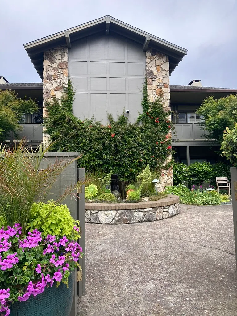 2 bed, $10,000 — Photo 1