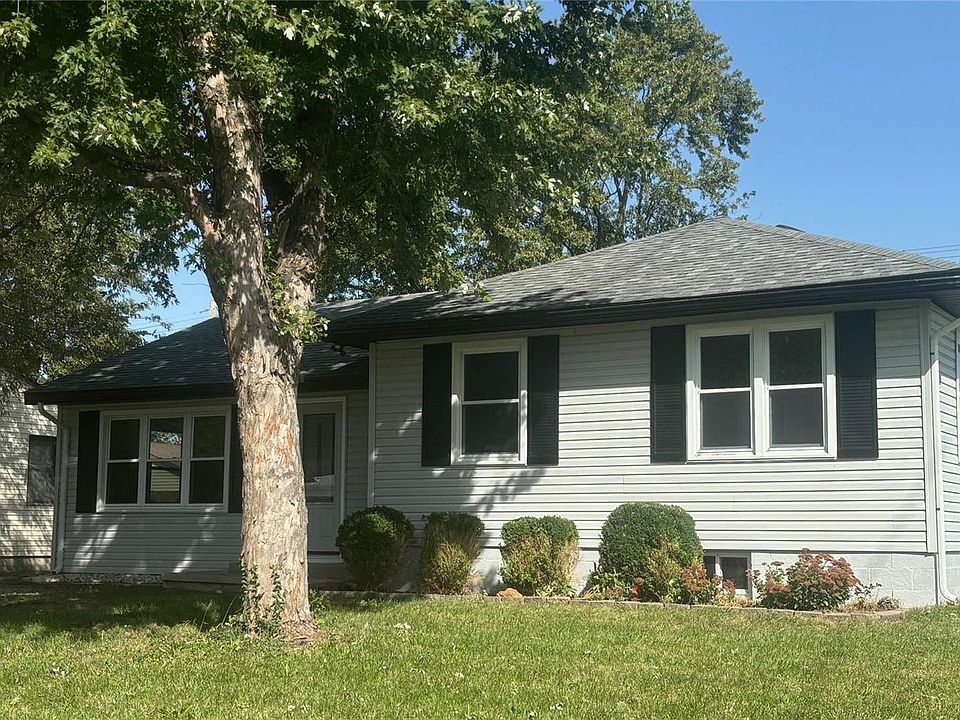 1st image of 120 Cottage Hill Dr