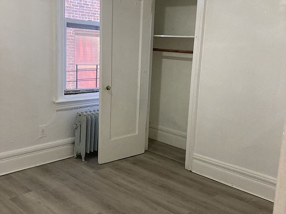 3rd image of 3124 Hull Ave