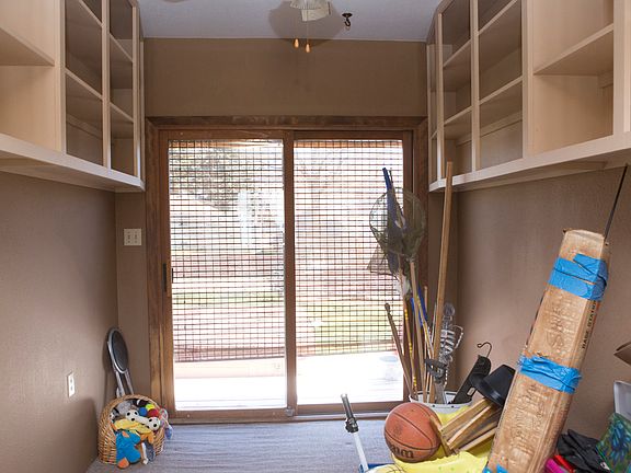 Shelving on both sides