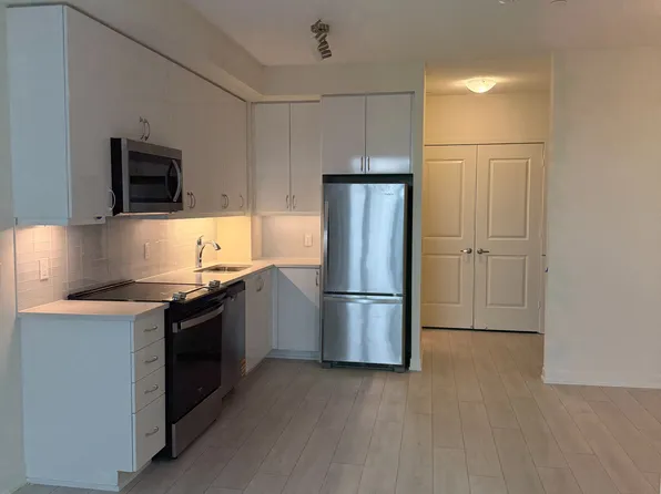 38 Annie Craig Dr, Toronto, ON