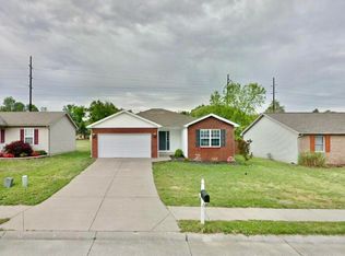 6477 Acadia Dr, Newburgh, IN 47630