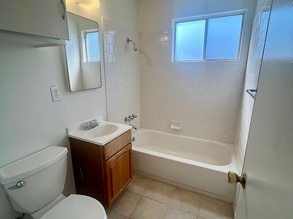 4th image of 2763 Calle Quebracho #51