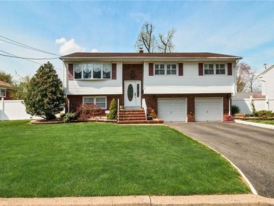 26 Archangela Ave, Colonia, NJ, 07067