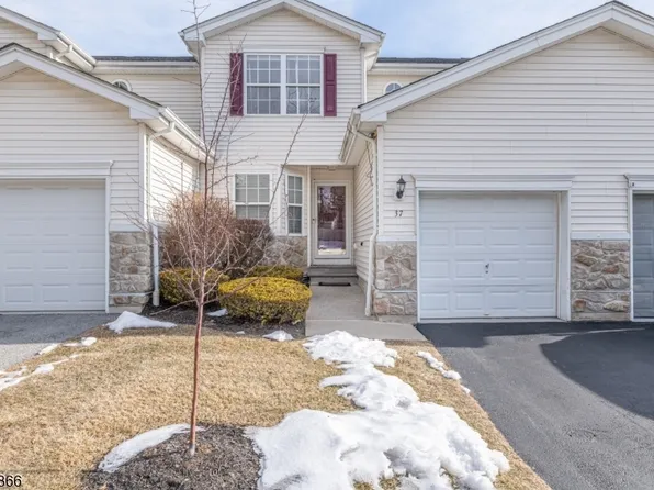 37 Spruce Hills Ct #37, Hamburg Boro, NJ 07419