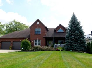 3081 Cloverbank Rd, Hamburg, NY 14075